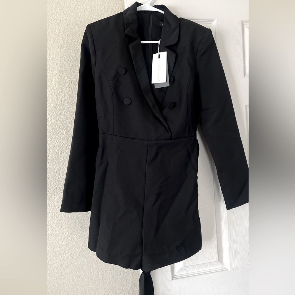 Endless Rose belted tuxedo romper w/pockets - Picture 2 of 8
